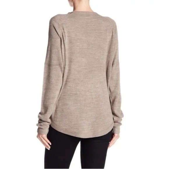 Sweet Romeo Solid Raglan Sweater - Picture 2 of 6